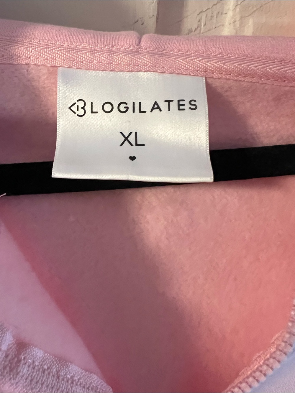 Blogilates Pink Marshmallow Women’s Oversized full zip Hooded Sweatshirt - Picture 3 of 4